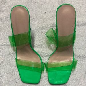 Green Plastic Strap Women's Sandals with Gloss Lucite Heel/Green Tip | Sz 10